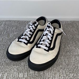 Vans Old Skool Off White With Black Sole